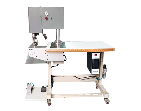 無縫服飾超聲波縫紉機服裝設備